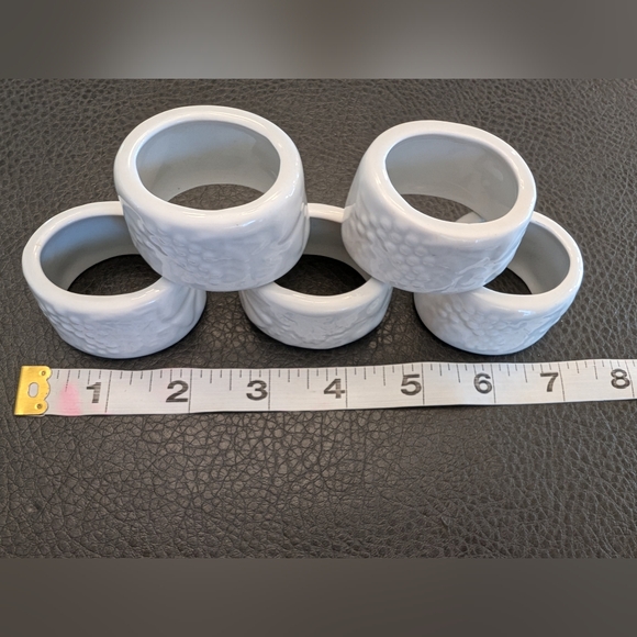 White Ceramic Leaf Napkin Ring Holders Set 5 Fall Country Classics Holiday Chic - Picture 10 of 12